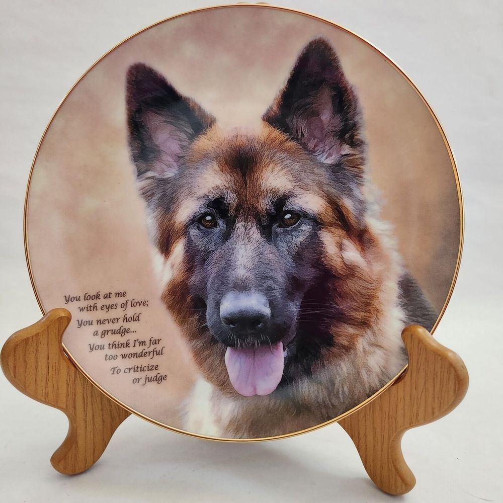 Danbury Mint German Shepherd 8" Plate Eyes Of Love Gold Trim No D2977